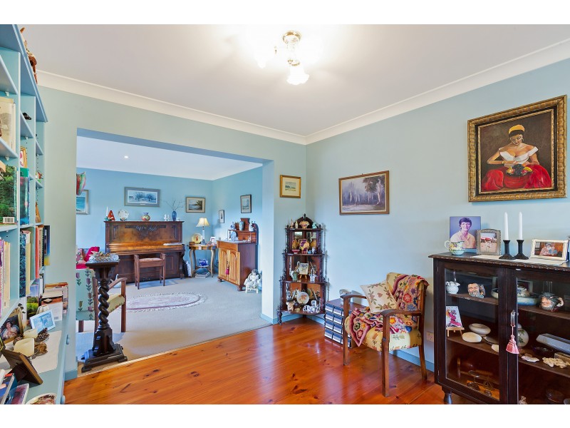 42 Anderson Drive, Bega NSW 2550