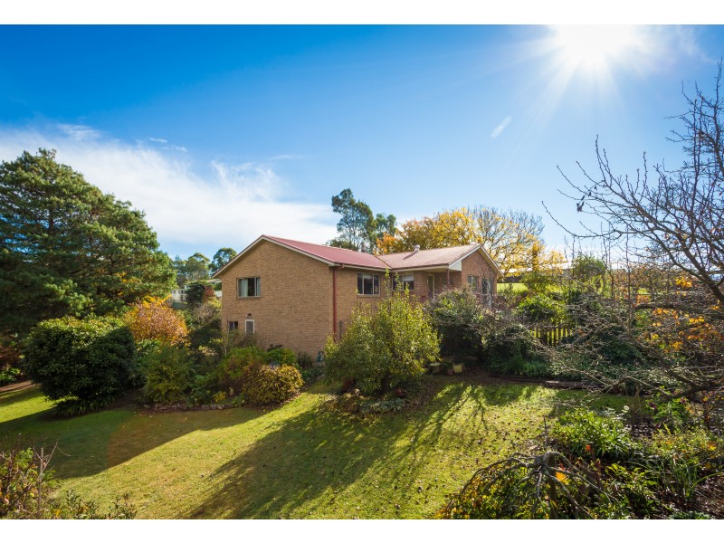 42 Anderson Drive, Bega NSW 2550