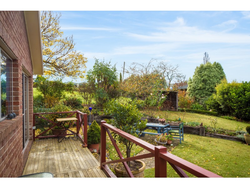 42 Anderson Drive, Bega NSW 2550