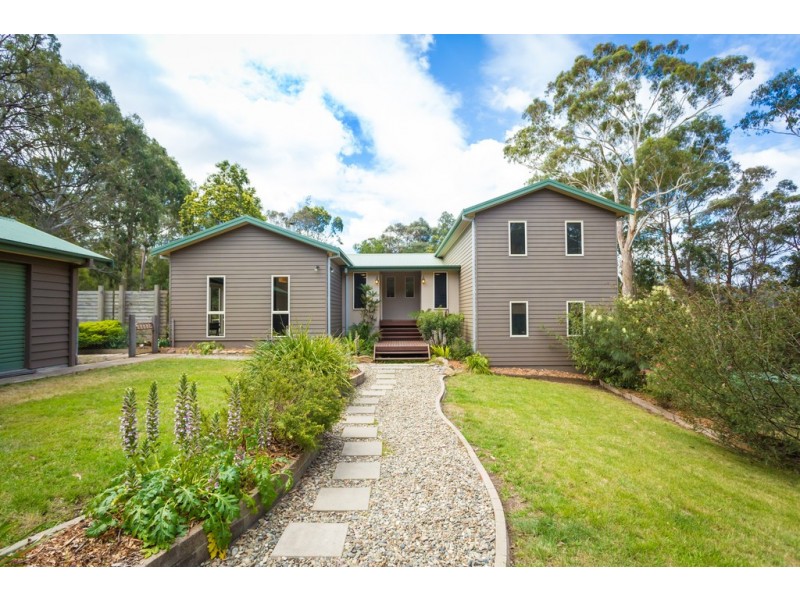 14 Russell Lane, Bega NSW 2550