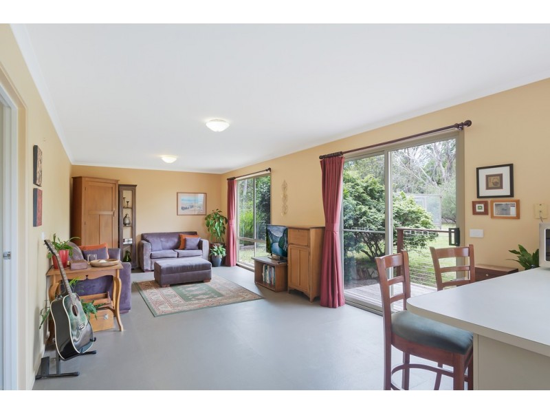 14 Russell Lane, Bega NSW 2550
