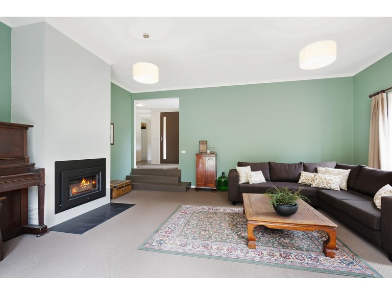 14 Russell Lane, Bega NSW 2550