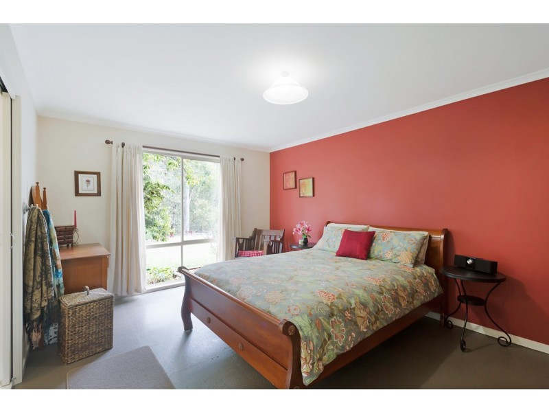 14 Russell Lane, Bega NSW 2550