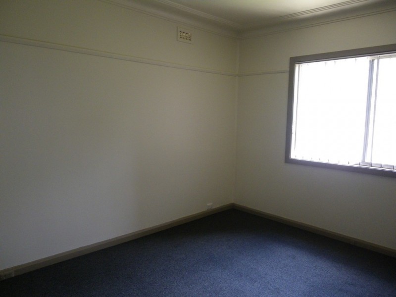 13 Barrack Street, Bega NSW 2550