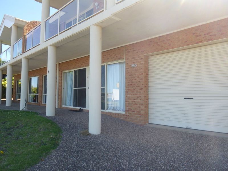 1/8 The Fairway, Tura Beach NSW 2548