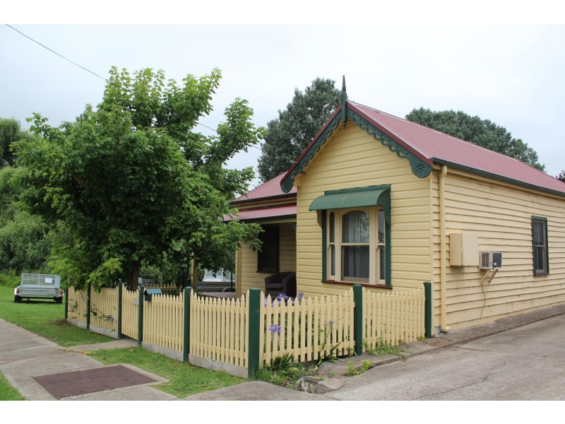 79 East Street, Bega NSW 2550