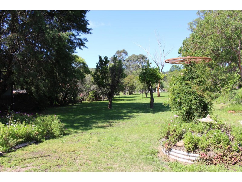 3 Hoyer Street, Cobargo NSW 2550