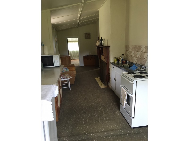 3 Hoyer Street, Cobargo NSW 2550