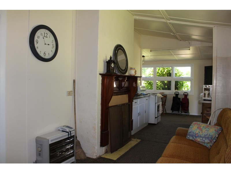 3 Hoyer Street, Cobargo NSW 2550