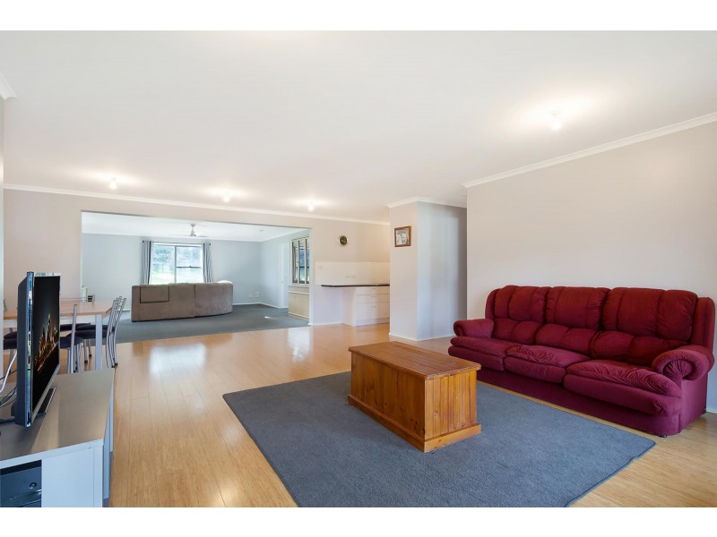 9 Tarlinton Street, Cobargo NSW 2550