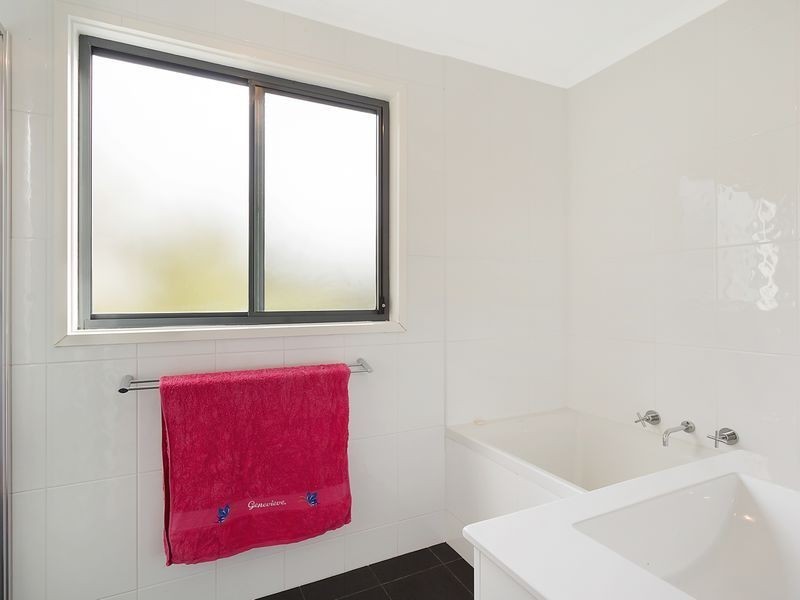 9 Tarlinton Street, Cobargo NSW 2550