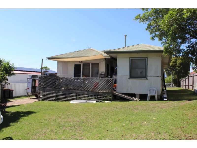 12 Blomfield Ave, Bega NSW 2550