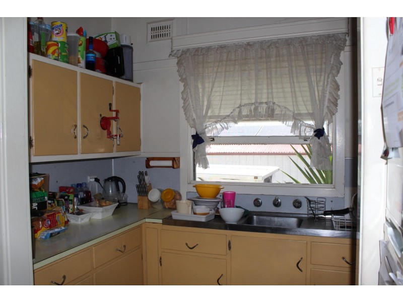 12 Blomfield Ave, Bega NSW 2550