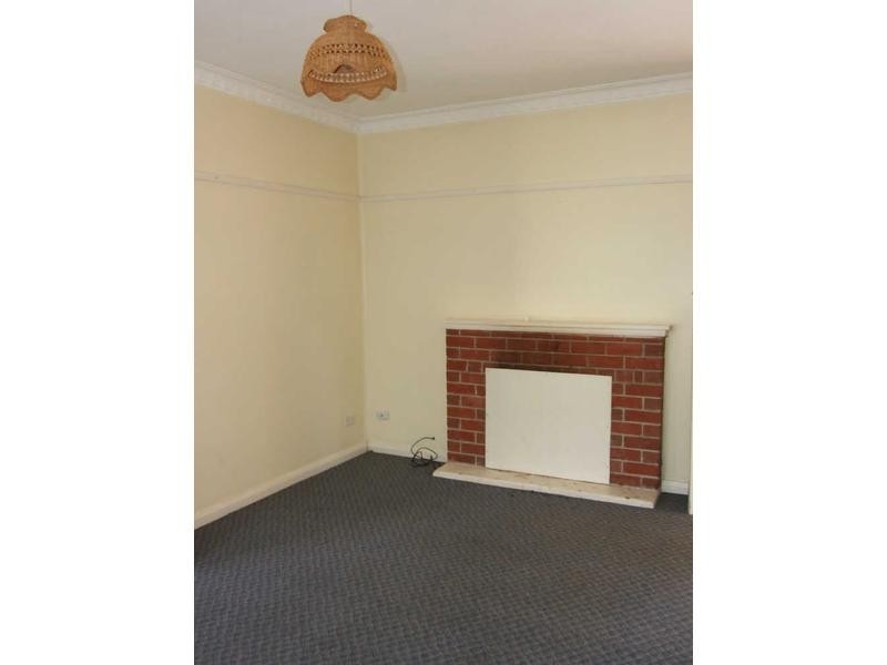 3 Dowling Street, Bega NSW 2550