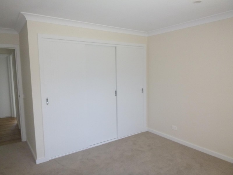 16 Howard Avenue, Bega NSW 2550