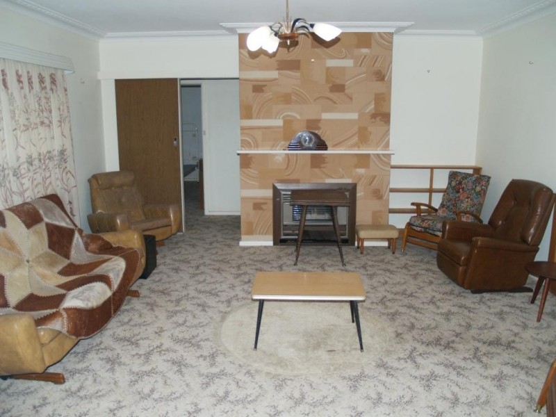 7 Heath Street, Bega NSW 2550