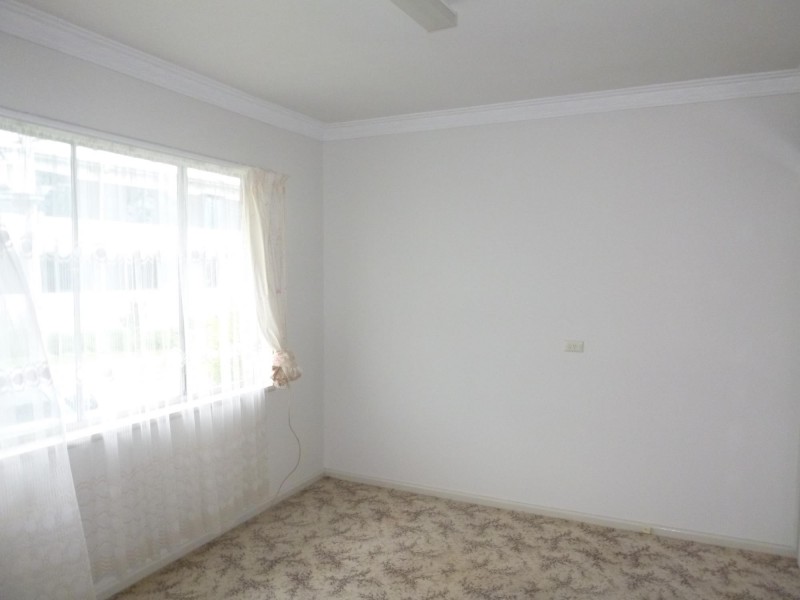 7 Heath Street, Bega NSW 2550