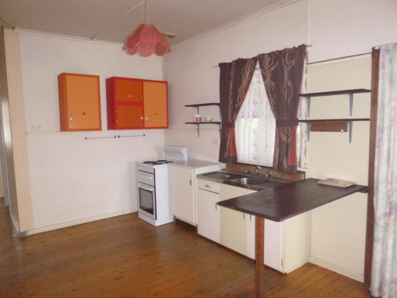 80 Valley Street, Bega NSW 2550