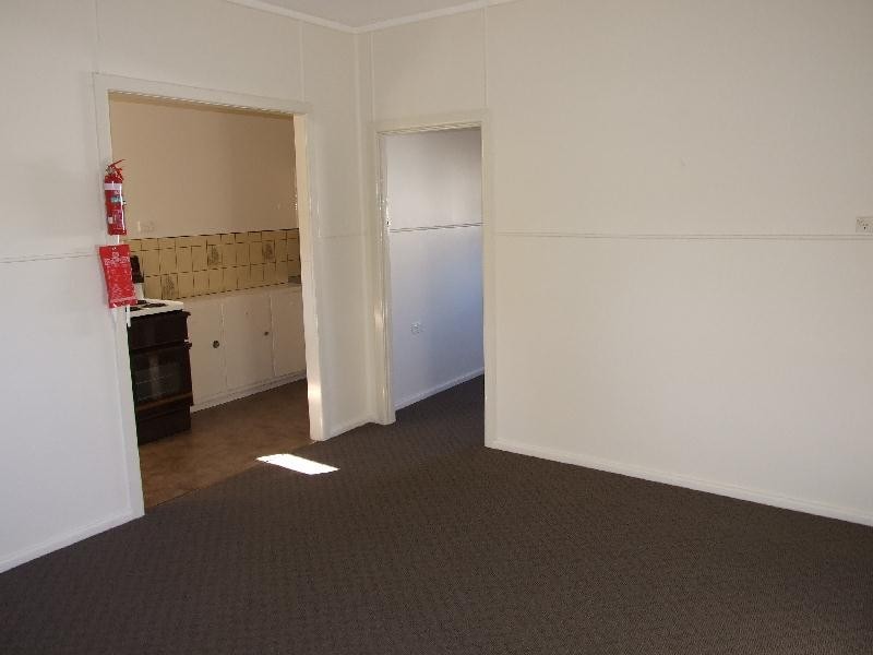 37 Auckland Street, Bega NSW 2550