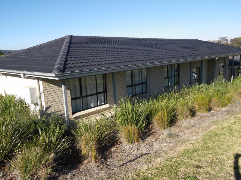 8 Howard Avenue, Bega NSW 2550