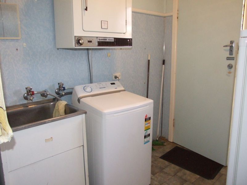 82 Upper Street, Bega NSW 2550