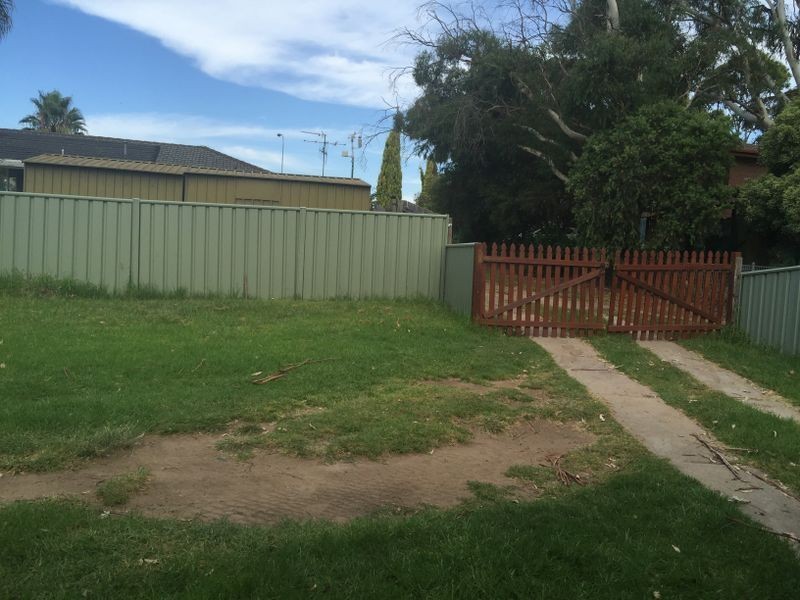 3 Deborah Crescent, Bega NSW 2550