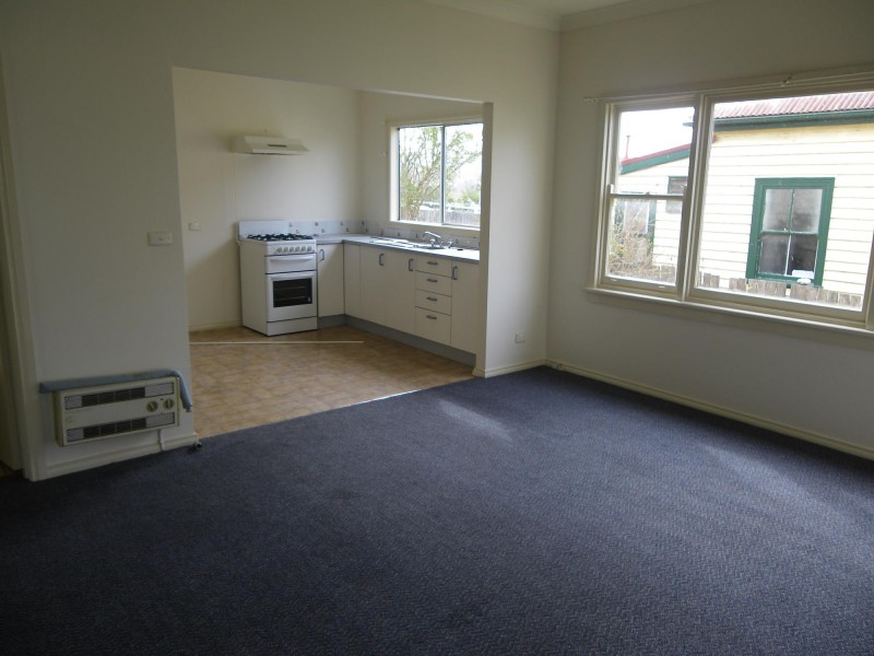 27 Peden Street, Bega NSW 2550