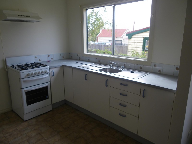 27 Peden Street, Bega NSW 2550