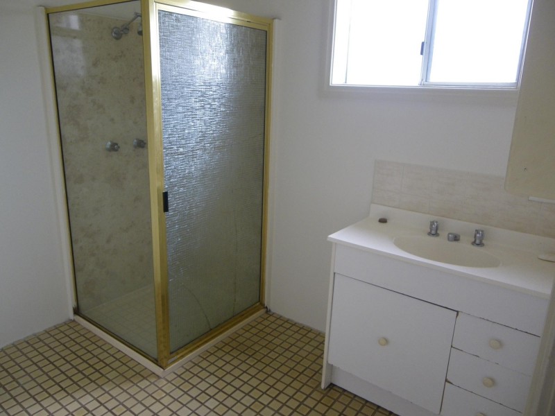 27 Peden Street, Bega NSW 2550