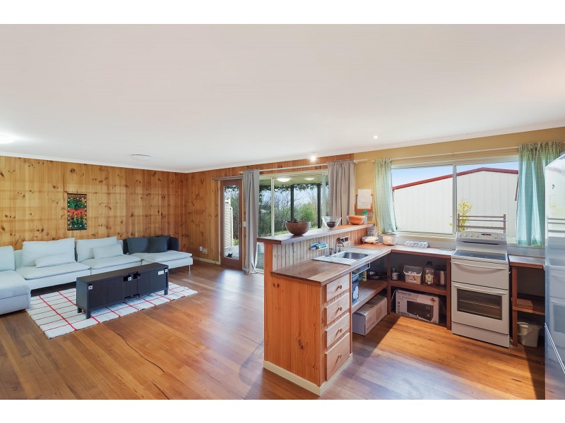 14 Thawa Close, Bega NSW 2550