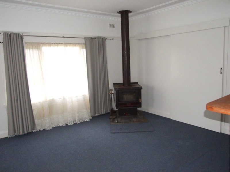 17 Mecklenberg Street, Bega NSW 2550