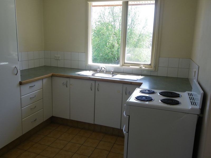 5 Kielpa Place, Bega NSW 2550