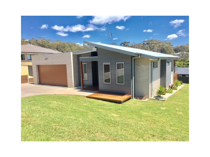 64A The Dress Circle, Tura Beach NSW 2548