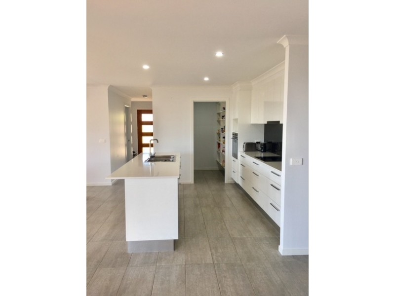 64A The Dress Circle, Tura Beach NSW 2548