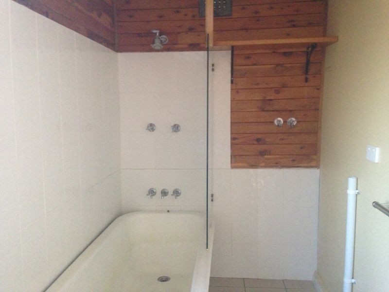 8 Gordon Street, Bega NSW 2550
