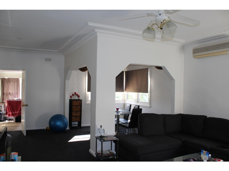 27 Eden Street, Bega NSW 2550