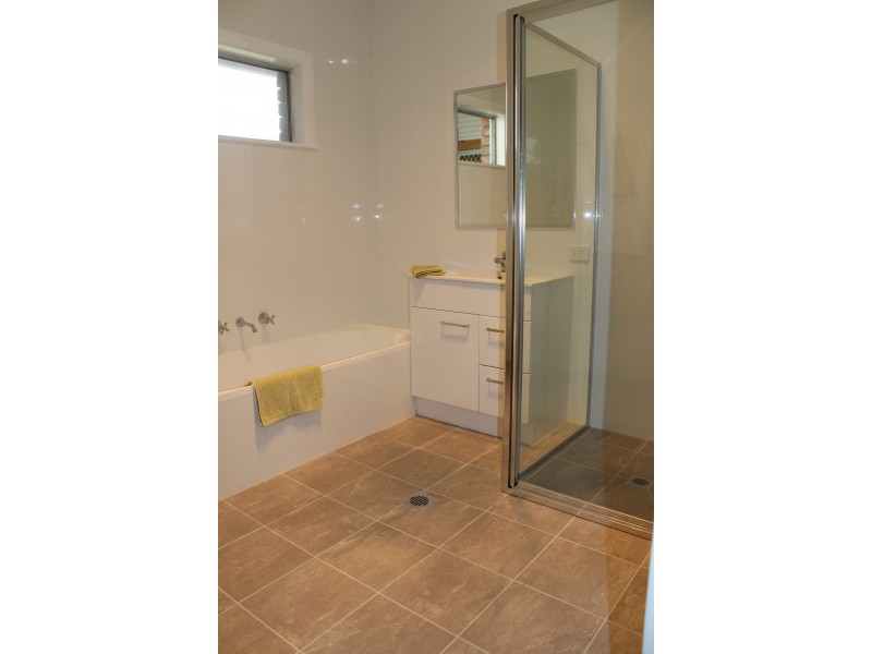 28 Glebe Avenue, Bega NSW 2550