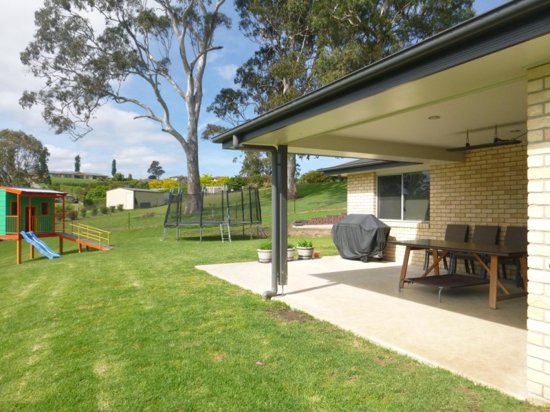 20 Glen Mia Drive, Bega NSW 2550