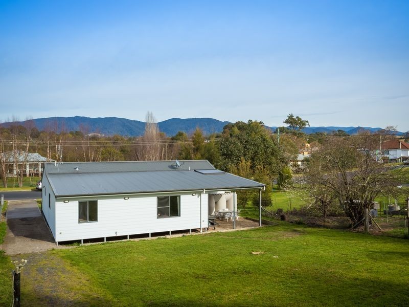 9 Tarlinton Street, Cobargo NSW 2550