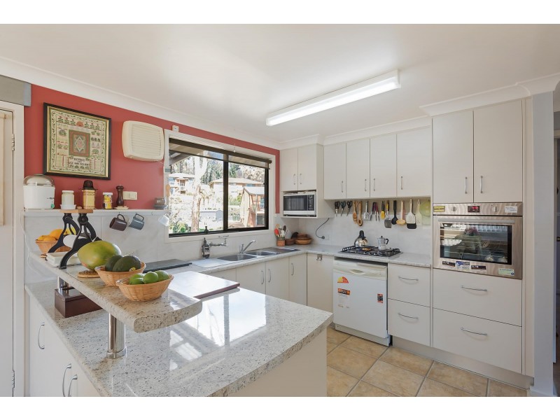 11 Bay View Drive, Tathra NSW 2550