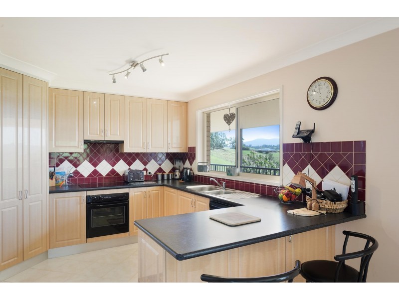42 Mount Pleasant Road, Bega NSW 2550