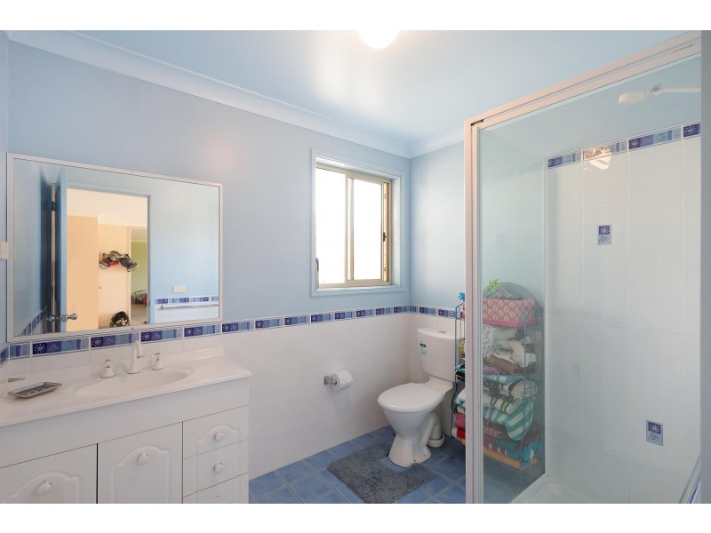 42 Mount Pleasant Road, Bega NSW 2550