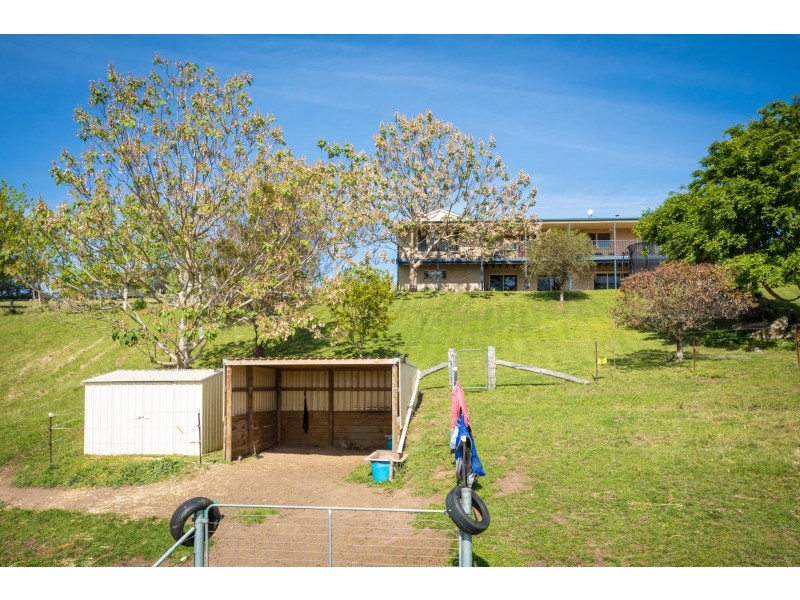 42 Mount Pleasant Road, Bega NSW 2550