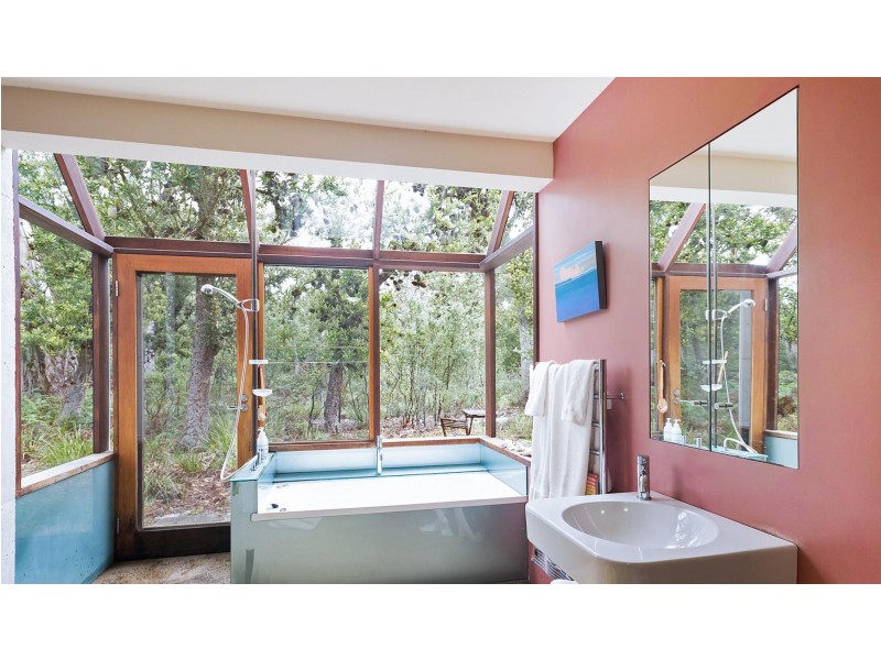 1476 Sapphire Coast Drive, Wallagoot NSW 2550