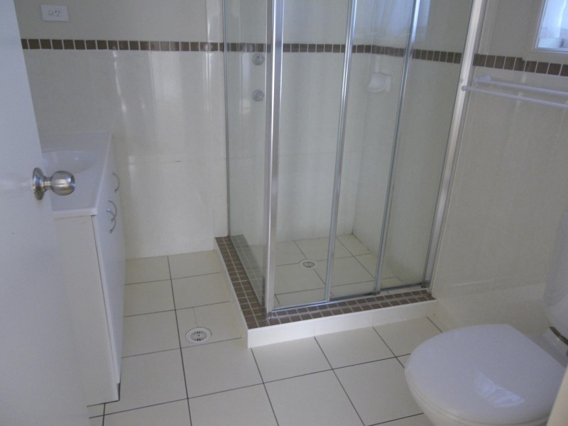 18 Howard Avenue, Bega NSW 2550