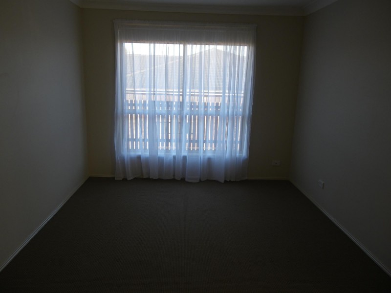 18 Howard Avenue, Bega NSW 2550