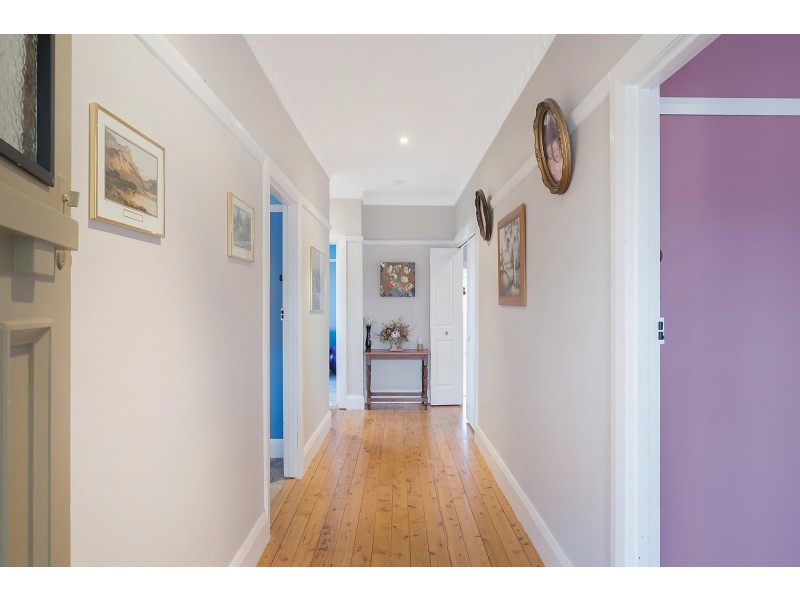 8 Bega Street, Bega NSW 2550
