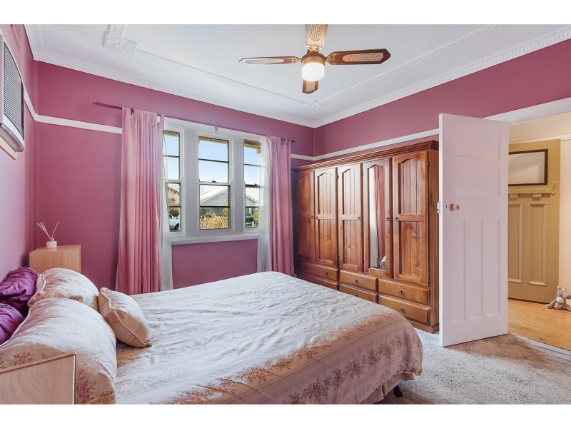 8 Bega Street, Bega NSW 2550