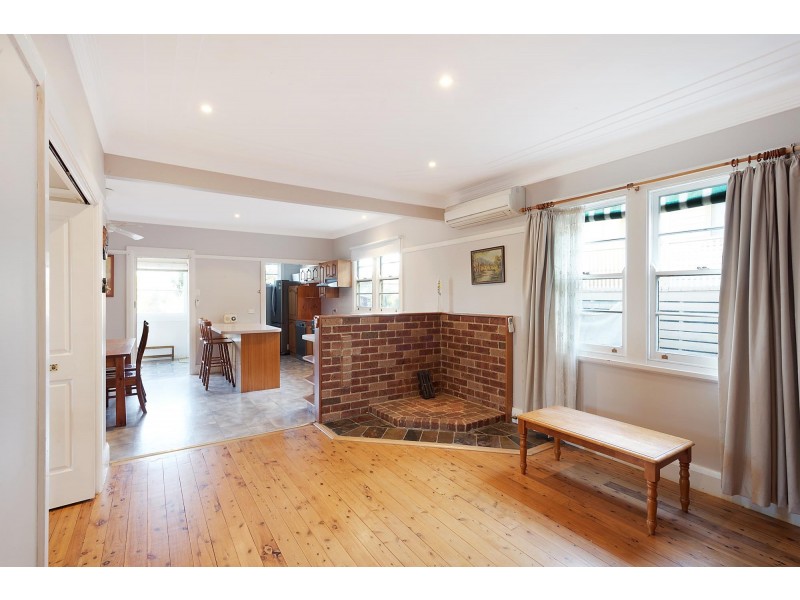 8 Bega Street, Bega NSW 2550