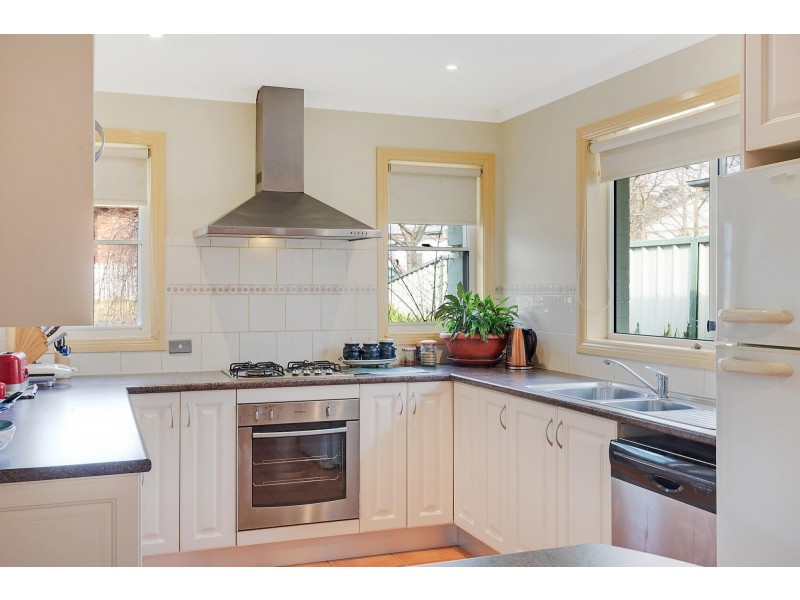 1 Mecklenberg Street, Bega NSW 2550